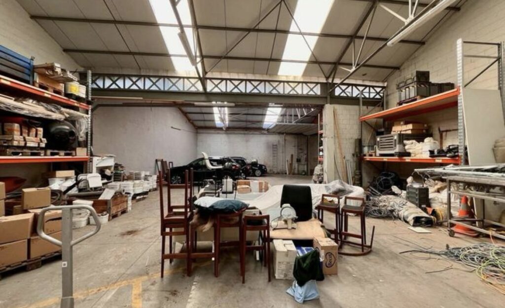 Magazijn verkopen met inboedel